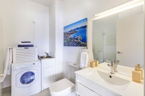 Bellerive Marina View Apartments NO 27 - Australian Directory 10