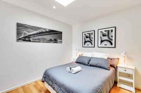 Bellerive Marina View Apartments NO 27 - Australian Directory 9