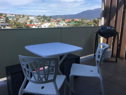 Bellerive Marina View Apartments NO 27 - Australian Directory 16