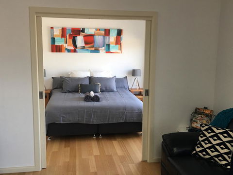Bellerive Marina View Apartments NO 27 - Australian Directory 12