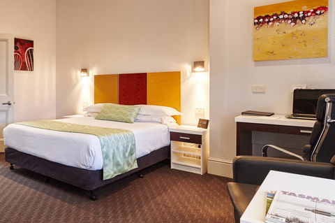 Auldington Hotel - Australian Directory 13