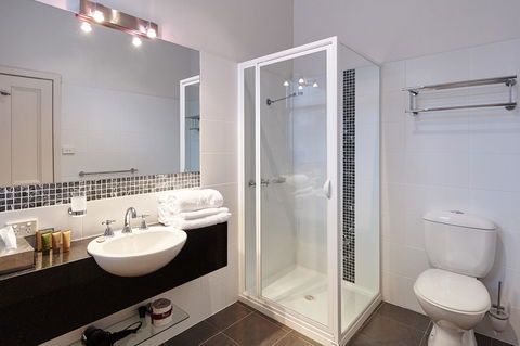 Auldington Hotel - Australian Directory 7