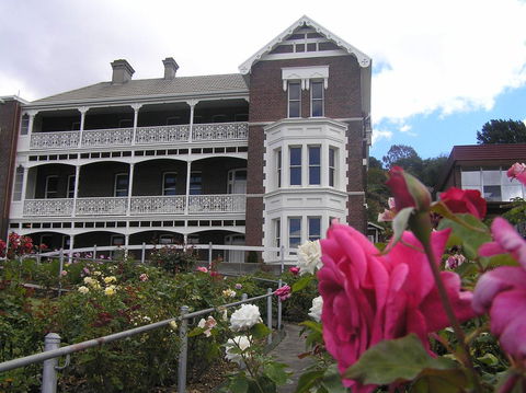 Auldington Hotel - Australian Directory 24