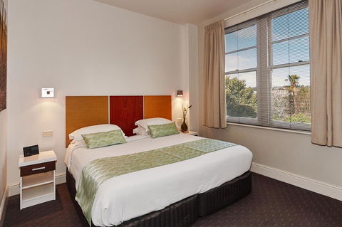 Auldington Hotel - Australian Directory 8