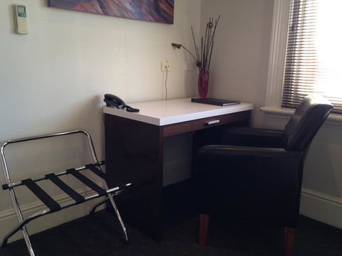 Auldington Hotel - Australian Directory 19