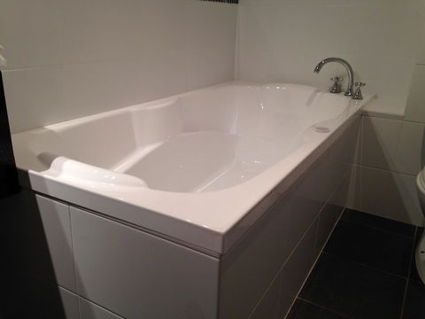 Auldington Hotel - Australian Directory 17
