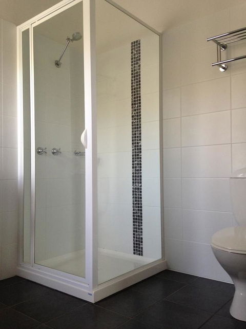 Auldington Hotel - Australian Directory 18