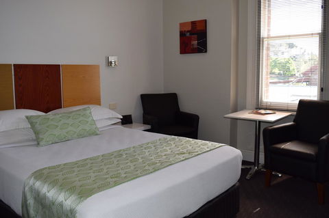 Auldington Hotel - Australian Directory 9