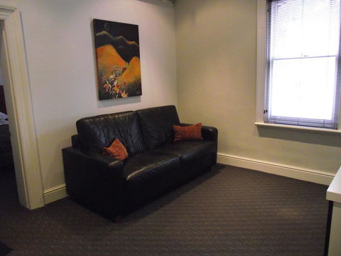 Auldington Hotel - Australian Directory 34