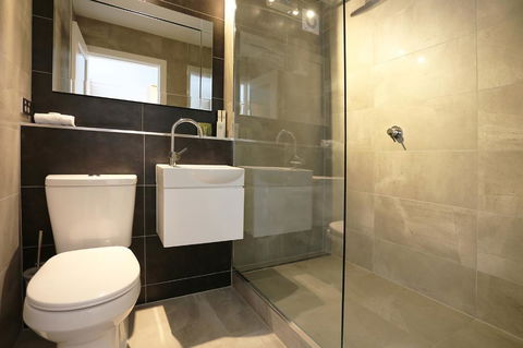 Hotel Launceston - Australian Directory 6