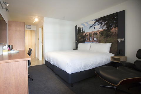 Hotel Launceston - Australian Directory 1