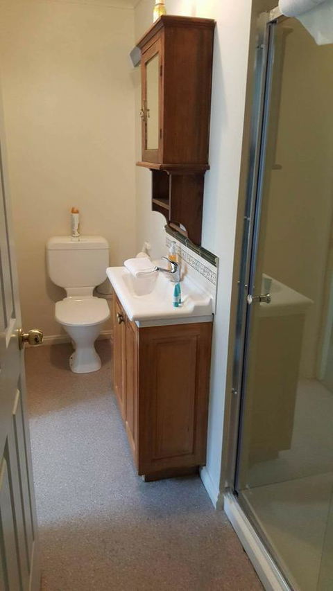 City Townhouse Walking Distance To City - Australian Directory 10