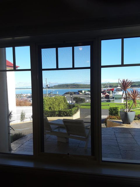 On The Terrace - Australian Directory 16