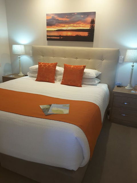 On The Terrace - Australian Directory 4