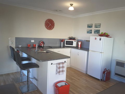 On The Terrace - Australian Directory 32