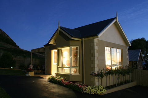 On The Terrace - Australian Directory 41