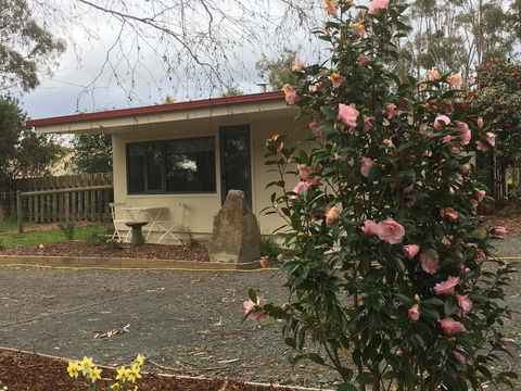 Karoola Cottage Self Contained - Australian Directory 1