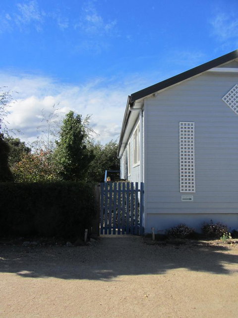 Elm Trees Accommodation @ Ross - Australian Directory 3