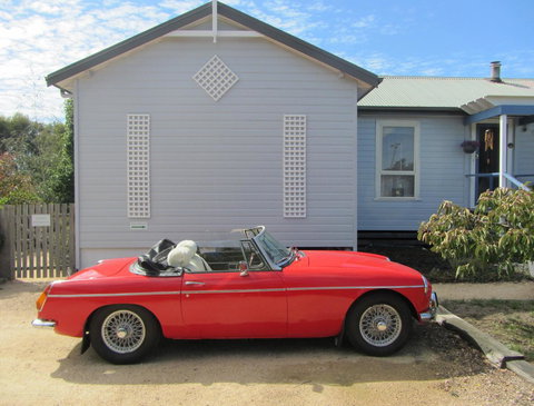 Elm Trees Accommodation @ Ross - Australian Directory 2