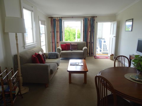 Highbury Apartments - Australian Directory 13