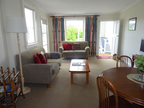 Highbury Apartments - Australian Directory 15