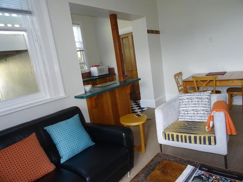 Highbury Apartments - Australian Directory 37