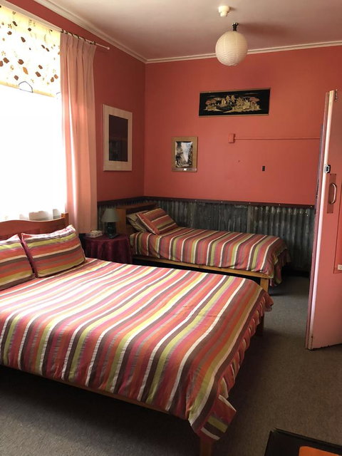 Mount Black Lodge - Australian Directory 7