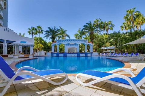 NEW Beautiful 1 Bedroom Beach Views Broadbeach - Australian Directory 3