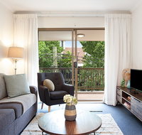 Newly-furnished 2-Bed Apartment with Gym and Pool - Australian Directory