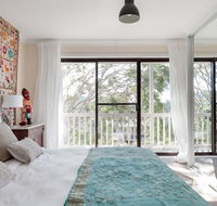 Newport Beach Spacious 2 bedrm apt Casa de Pia - Australian Directory