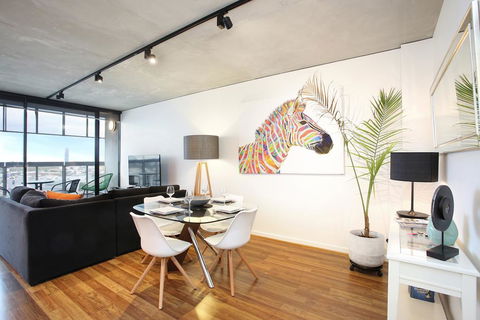 NGV Art Centre Retreat - StayCentral - Australian Directory 0
