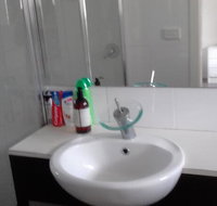 Nice single room in modern townhouse - Australian Directory