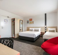 Nightcap at Camp Hill Hotel - Australian Directory