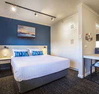 Nightcap at Riverside Hotel - Australian Directory