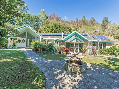 Noosa Hinterland Spectacular Boutique Guesthouse - Australian Directory 0
