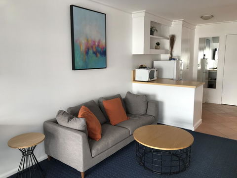 North Pier Hotel - Australian Directory 1