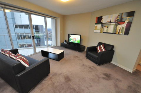 North Sydney Fully Self Contained Modern 2 Bed Apartment (2207BER) - Australian Directory 1