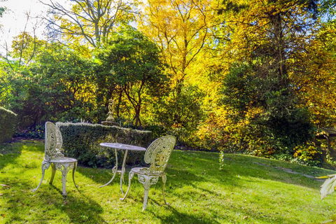 Observatory Cottages - Australian Directory 2