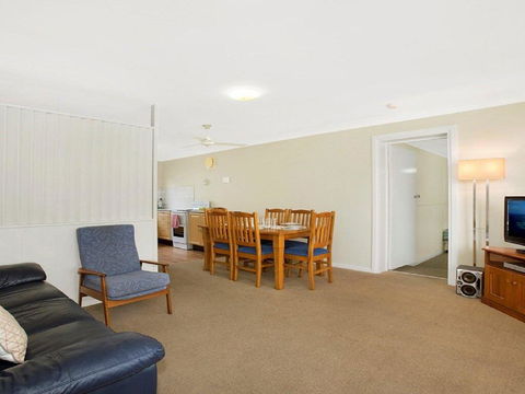 Ocean Blue Apartment Five - Ground Floor Apartment - Australian Directory 1