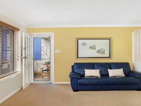 Ocean Blue Apartment Five - Ground Floor Apartment - Australian Directory 3