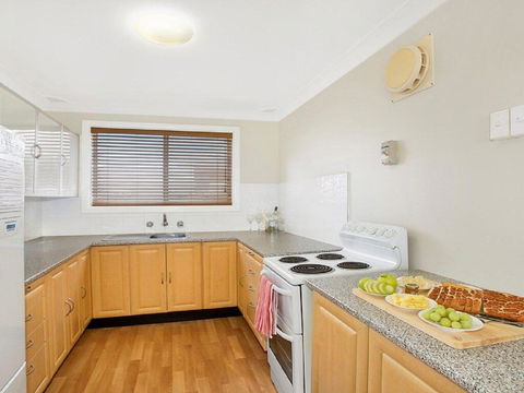 Ocean Blue Apartment Five - Ground Floor Apartment - Australian Directory 2