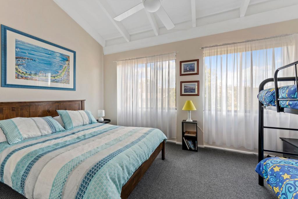Mollymook NSW Australian Directory