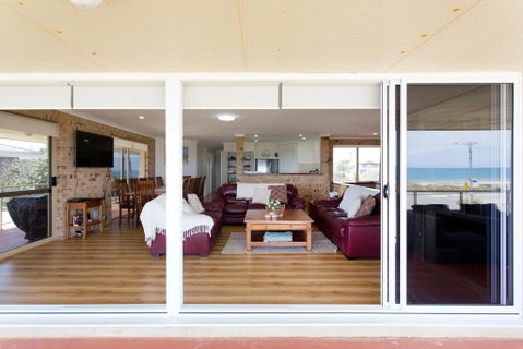 Ocean View Beach House - Australian Directory 2