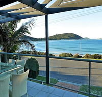 On the Beach  Fingal Bay - Australian Directory