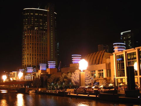 One Bedroom City Apt With Spectacular Views - Australian Directory 1