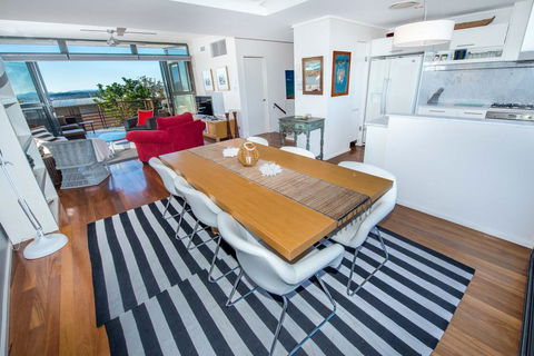 One Mile Ridge 9/26 One Mile Close - Australian Directory 2