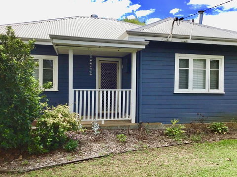 Otters Retreat - Australian Directory 1