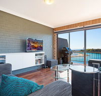 Pacific Pines Unit 5 - Australian Directory
