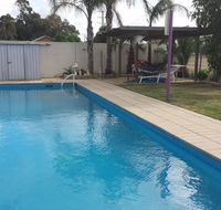 Paddle Steamer Motel - Australian Directory