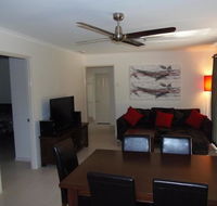 Palmgrove 2 - Rainbow Beach Pet Friendly Fully Fenced Air Conditioned Five Minutes To Beach - Australian Directory